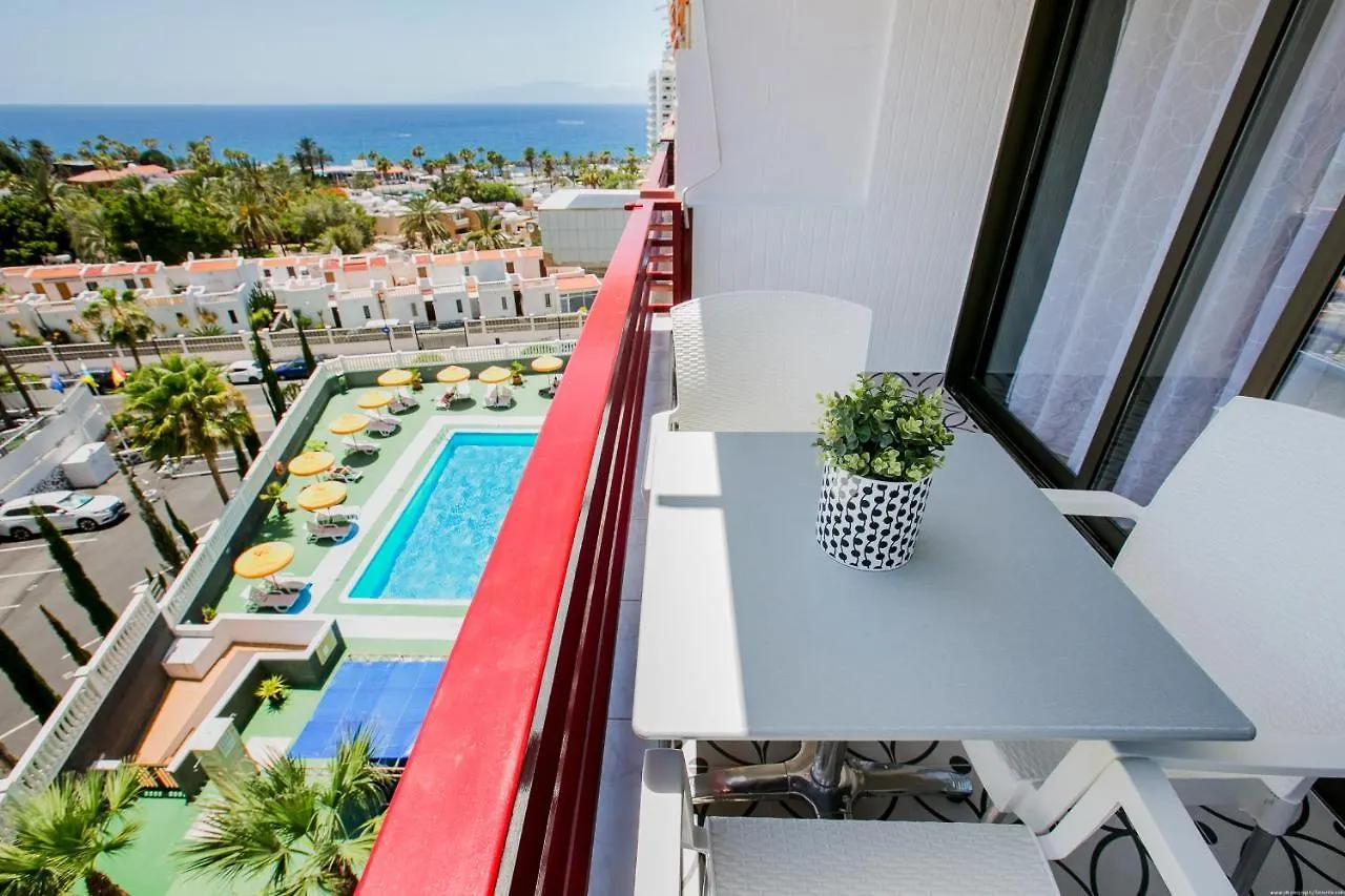 Stylish & Modern 2 Bedroom Apartment In Olympia Playa Las Americas Playa de las Americas