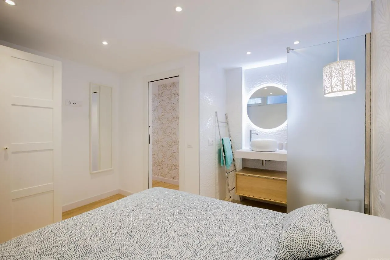 Stylish & Modern 2 Bedroom Apartment In Olympia Playa Las Americas Playa de las Americas